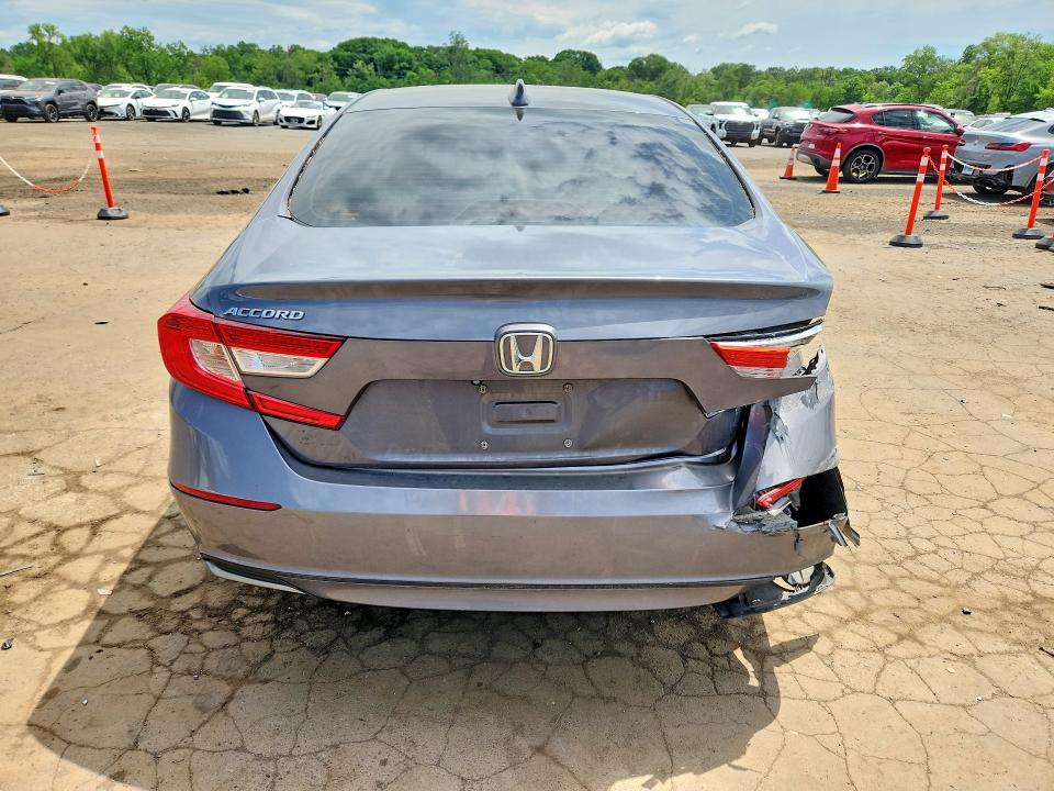 55192366 :رقم المزاد ، 1HGCV1F4XJA092844 vin ، 2018 Honda Accord مزاد بيع