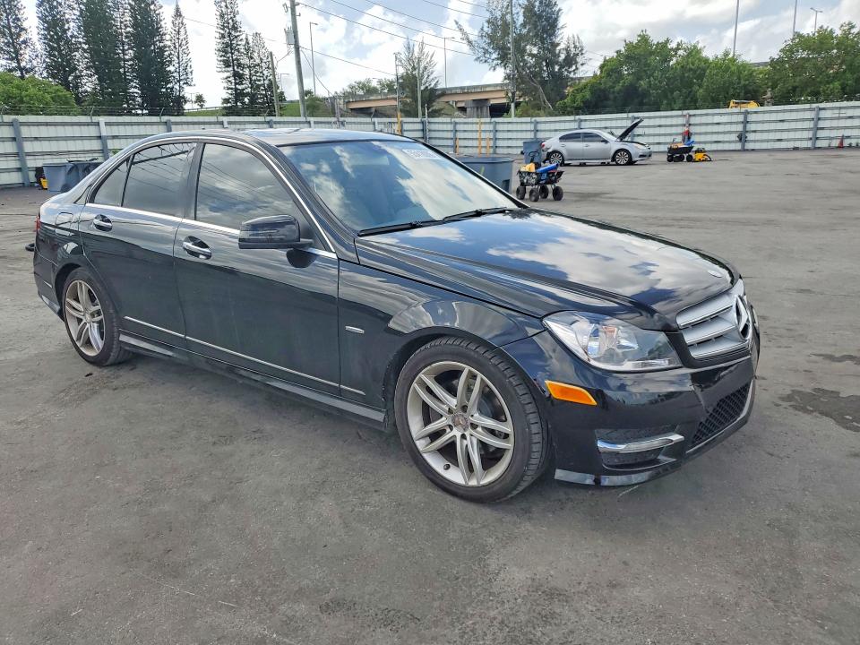55418006 :رقم المزاد ، WDDGF4HB9CR215862 vin ، 2012 Mercedes-benz C مزاد بيع