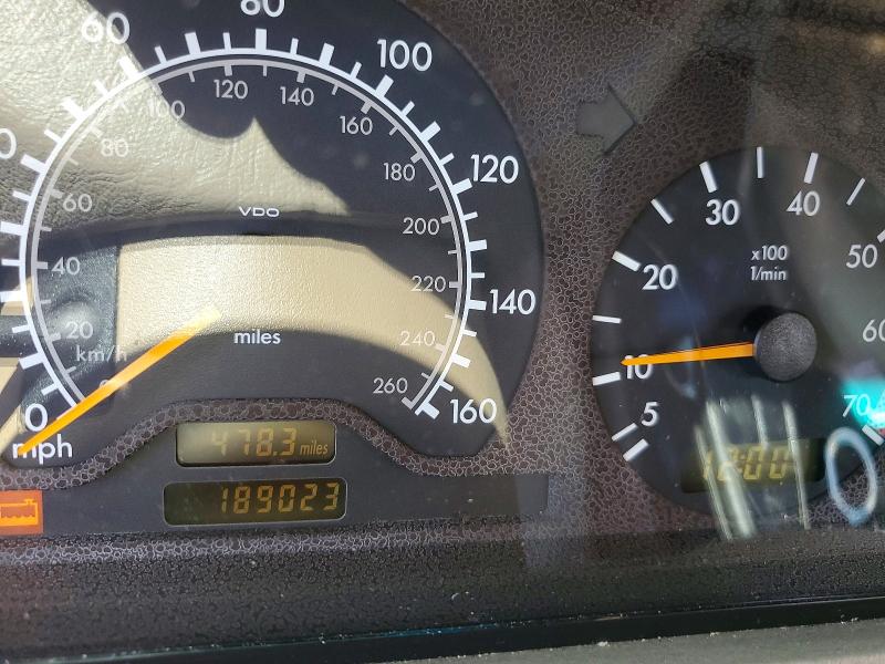 1999 Mercedes-benz C მანქანა იყიდება აუქციონზე, vin: WDBHA24G3XA717613, აუქციონის ნომერი: 55149196
