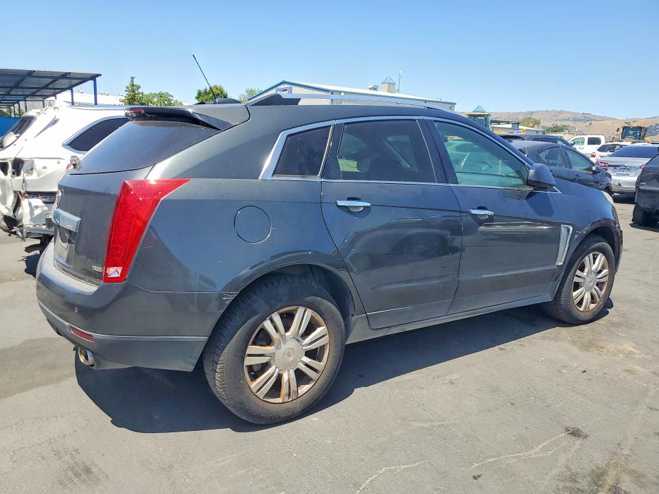 53672186 :رقم المزاد ، 3GYFNBE34FS524337 vin ، 2015 Cadillac Srx مزاد بيع