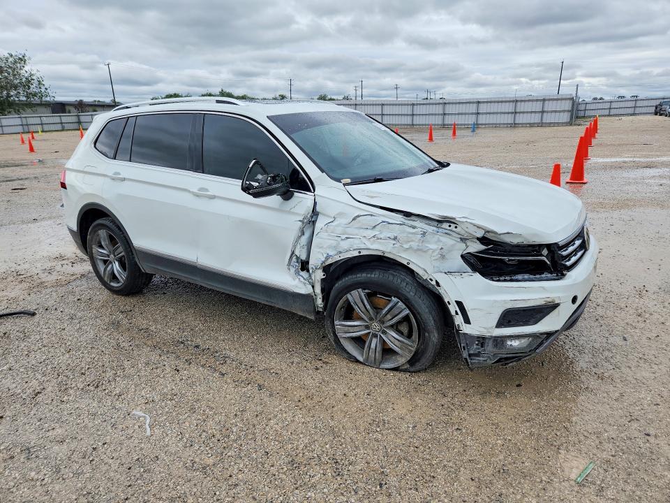 Продажа на аукционе авто 2018 Volkswagen Tiguan, vin: 3VV4B7AXXJM179258, номер лота: 52141866