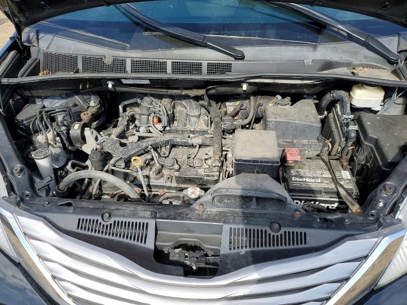 52813646 :رقم المزاد ، 5TDYZ3DC9HS849471 vin ، 2017 Toyota Sienna مزاد بيع
