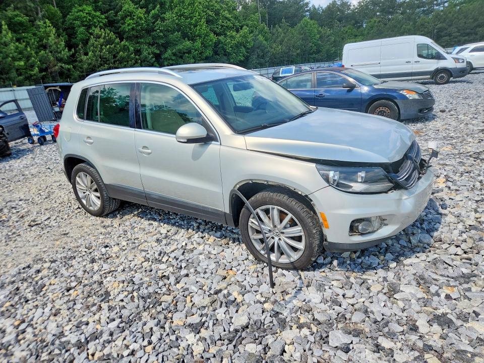 53961836 :رقم المزاد ، WVGAV7AX7DW557531 vin ، 2013 Volkswagen Tiguan مزاد بيع