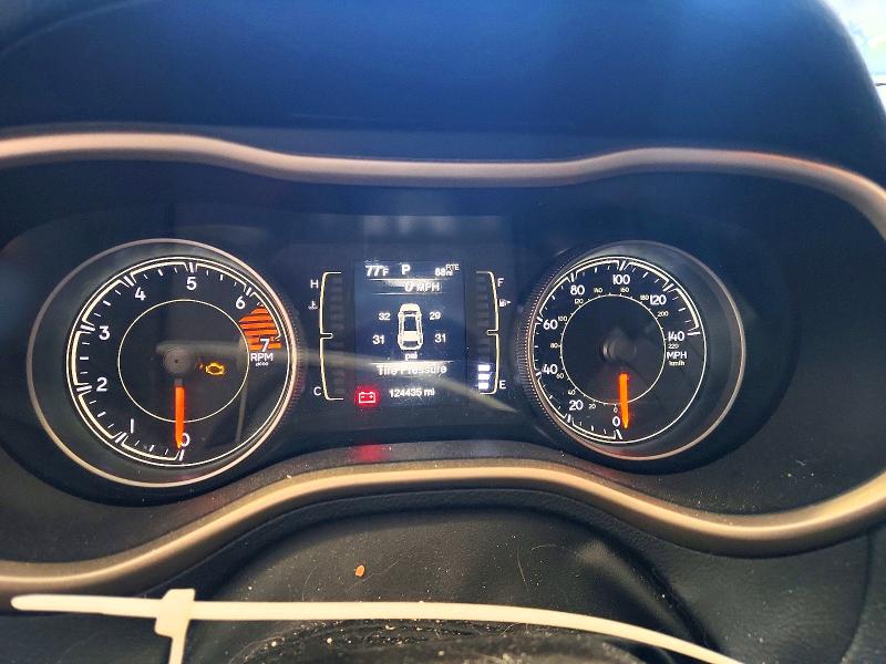 55324816 :رقم المزاد ، 1C4PJLCB2HW616799 vin ، 2017 Jeep Cherokee مزاد بيع