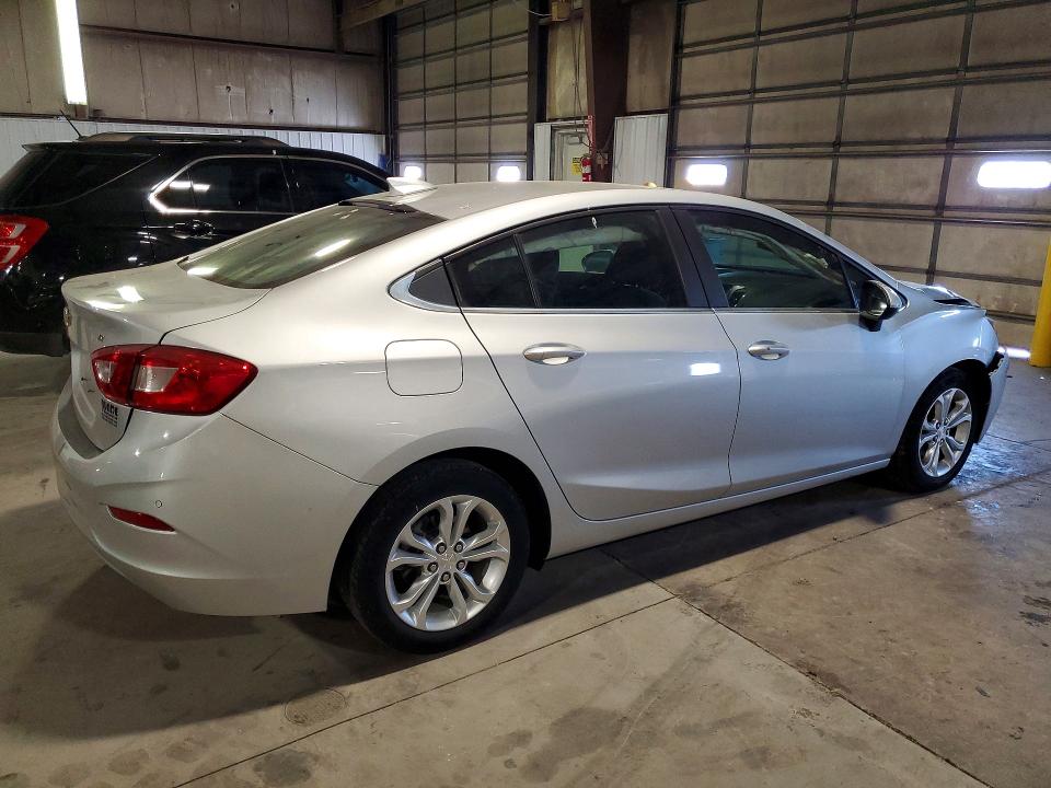 2019 Chevrolet Cruze მანქანა იყიდება აუქციონზე, vin: 1G1BE5SM8K7143305, აუქციონის ნომერი: 53011376