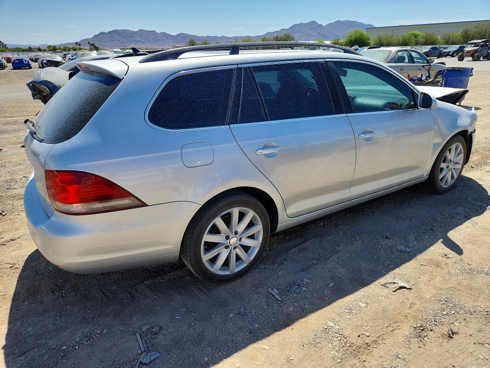 49610416 :رقم المزاد ، 3VWTZ7AJ2AM698416 vin ، 2010 Volkswagen Jetta مزاد بيع