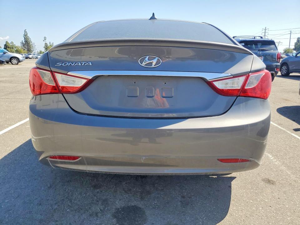 2013 Hyundai Sonata მანქანა იყიდება აუქციონზე, vin: 5NPEB4AC6DH572330, აუქციონის ნომერი: 46847946