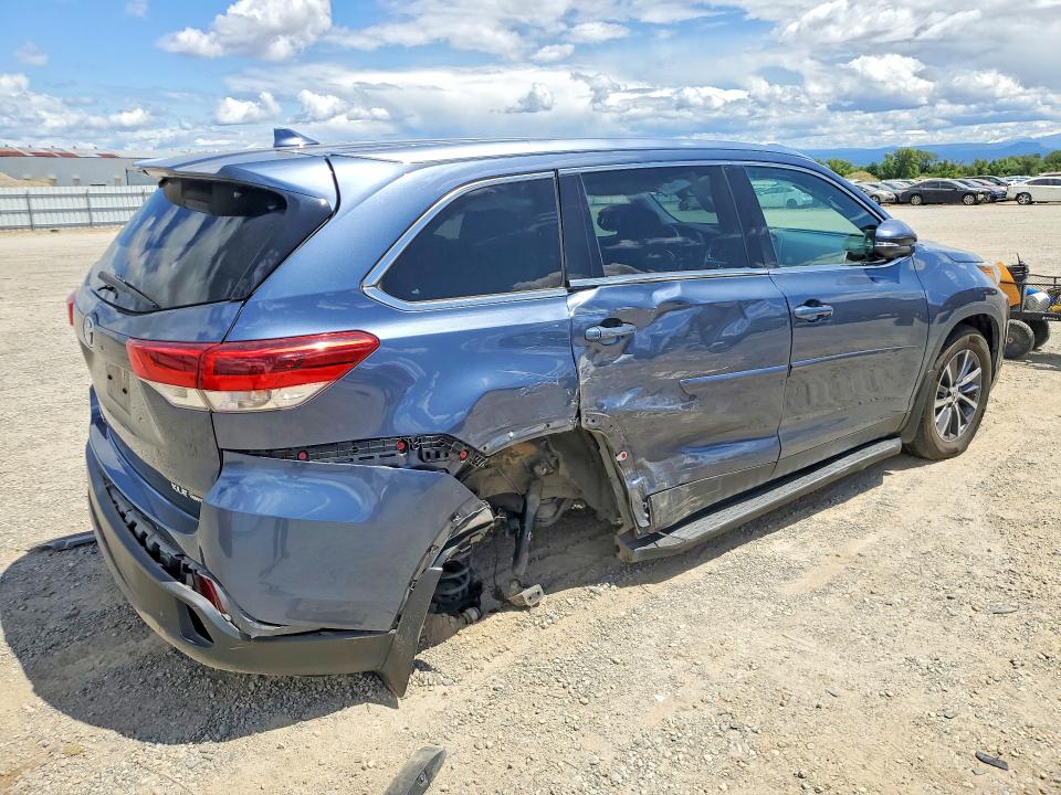 Продаж на аукціоні авто 2019 Toyota Highlander, vin: 5TDJZRFH2KS999264, номер лоту: 54897686