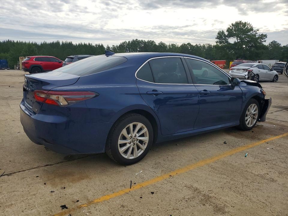 55079606 :رقم المزاد ، 4T1C11AK5PU134114 vin ، 2023 Toyota Camry مزاد بيع
