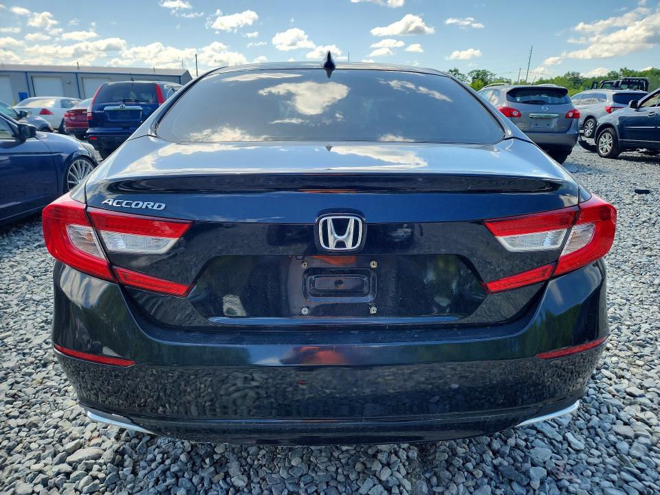 Продаж на аукціоні авто 2018 Honda Accord, vin: 1HGCV1F49JA055591, номер лоту: 54946476