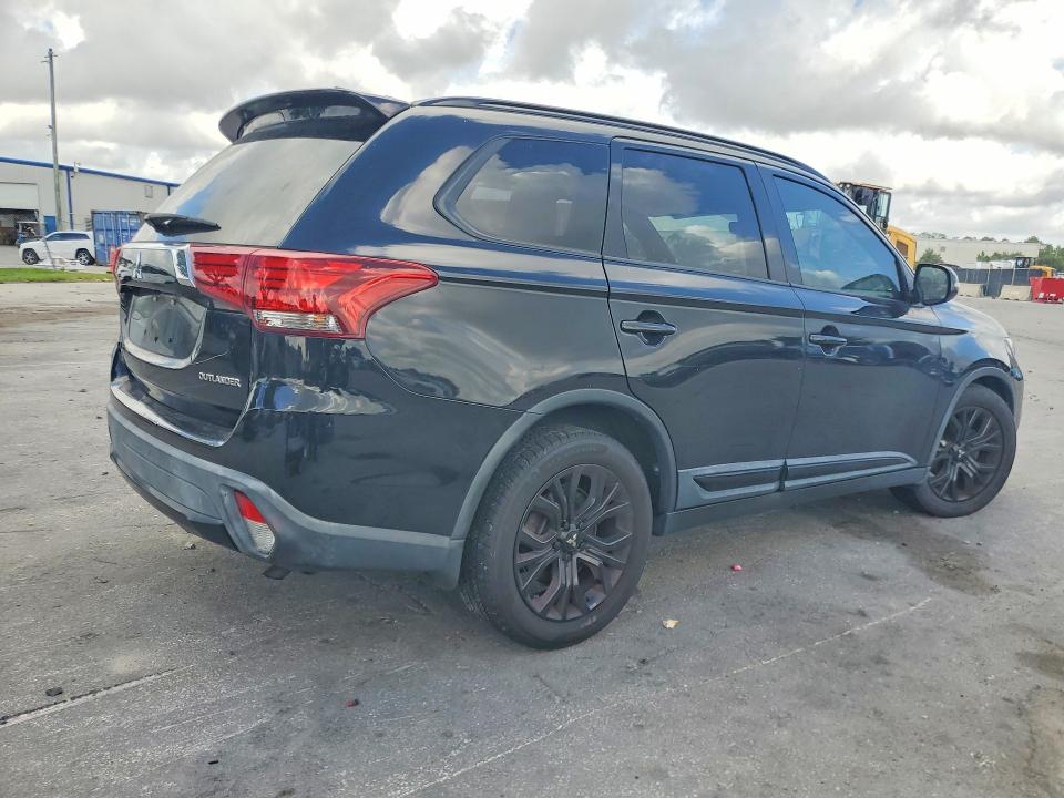 Продаж на аукціоні авто 2018 Mitsubishi Outlander, vin: JA4AD3A31JZ069872, номер лоту: 54881216