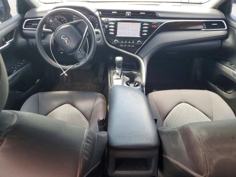 54518726 :رقم المزاد ، 4T1B11HK7JU664805 vin ، 2018 Toyota Camry مزاد بيع