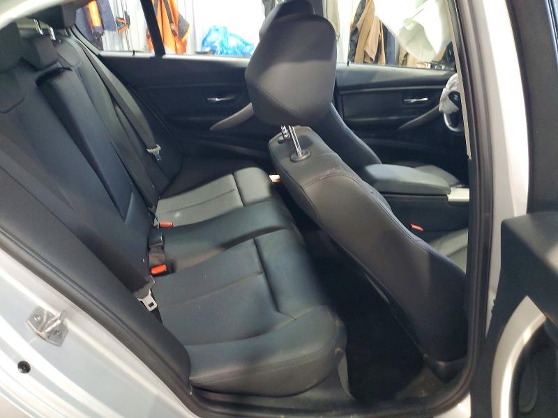 54677916 :رقم المزاد ، WBA3C3G50FNS75092 vin ، 2015 Bmw 320 مزاد بيع