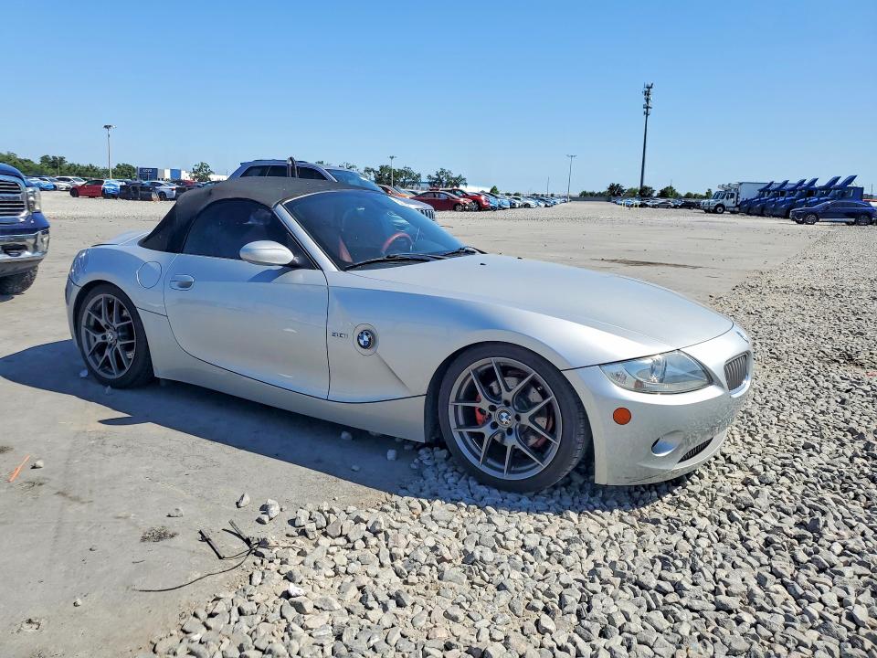 52705276 :رقم المزاد ، 4USBT53595LU10865 vin ، 2005 Bmw Z4 مزاد بيع