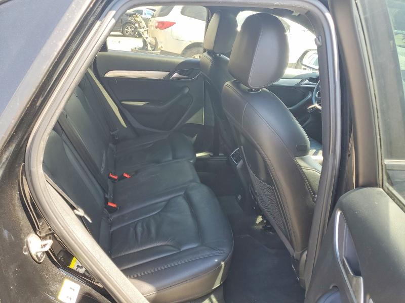 53721696 :رقم المزاد ، WA1BCCFS5JR011996 vin ، 2018 Audi Q3 مزاد بيع
