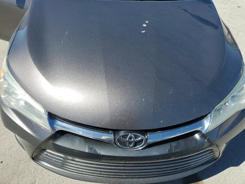 53516856 :رقم المزاد ، 4T1BF1FK7FU003030 vin ، 2015 Toyota Camry مزاد بيع
