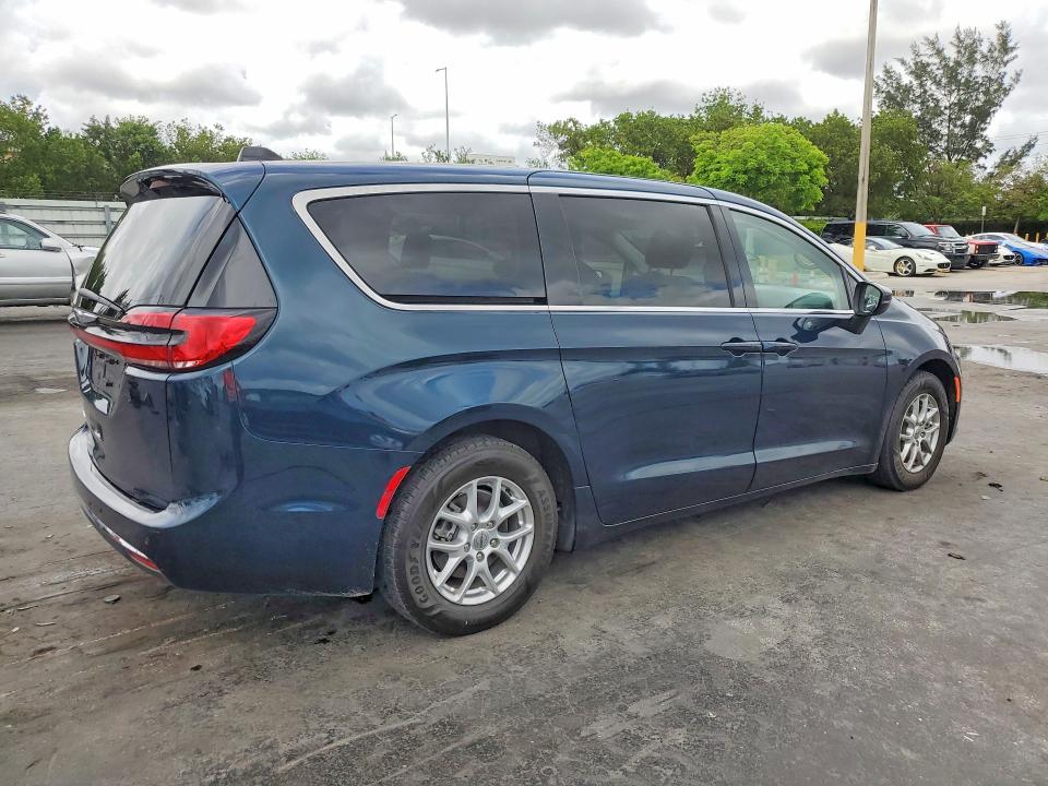 Продажа на аукционе авто 2023 Chrysler Pacifica, vin: 2C4RC1BG7PR533817, номер лота: 54236566