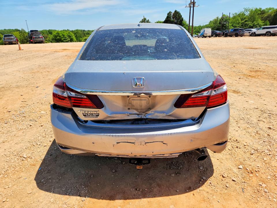52151776 :رقم المزاد ، 1HGCR2F78HA211392 vin ، 2017 Honda Accord مزاد بيع