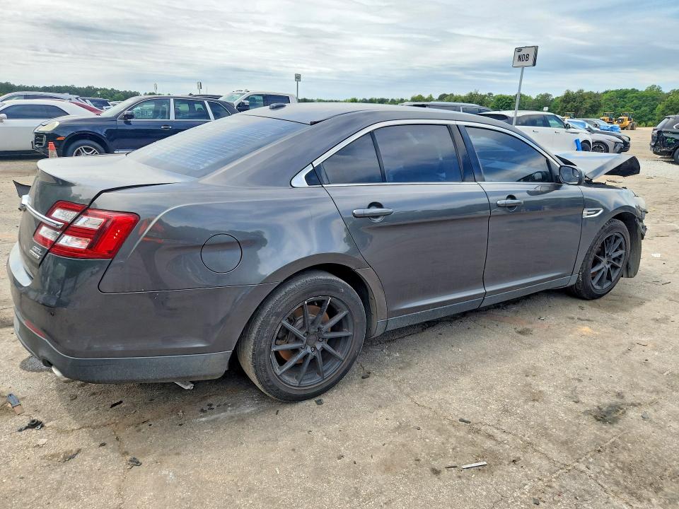 53351786 :رقم المزاد ، 1FAHP2E88FG131868 vin ، 2015 Ford Taurus مزاد بيع