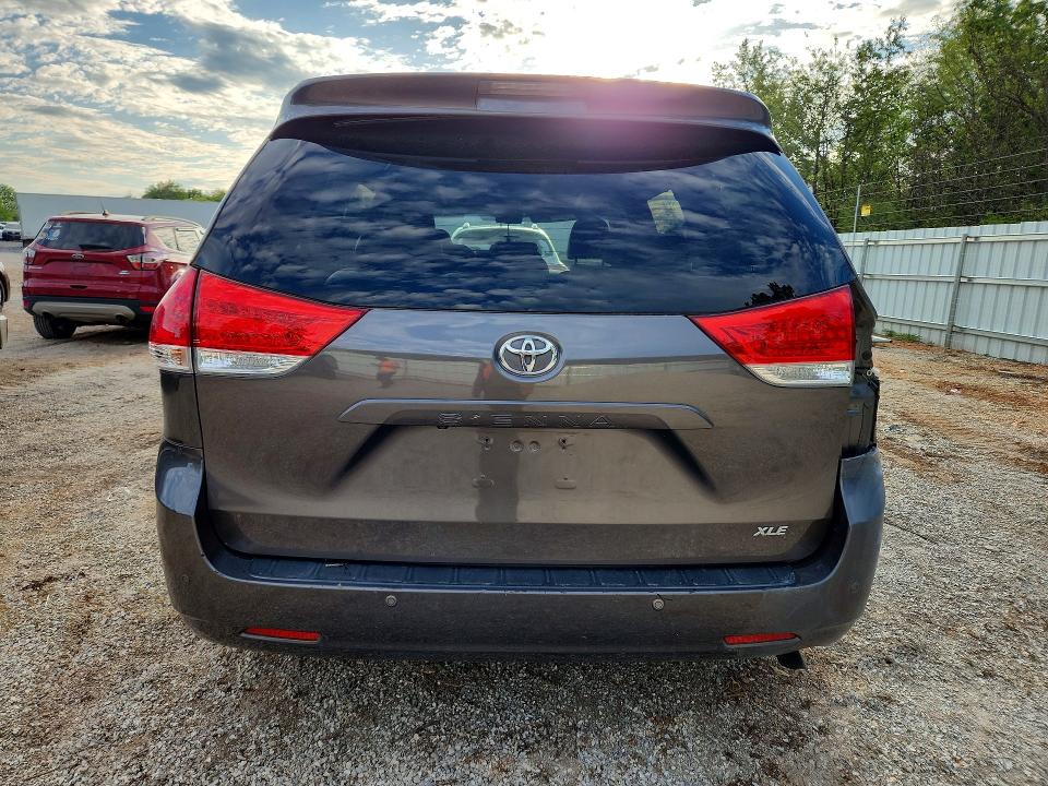 Продажа на аукционе авто 2014 Toyota Sienna, vin: 5TDYK3DC7ES460831, номер лота: 52539416