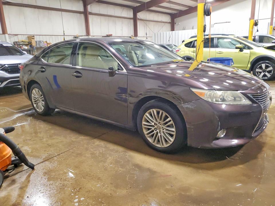 53036046 :رقم المزاد ، JTHBK1GG8D2055459 vin ، 2013 Lexus Es مزاد بيع