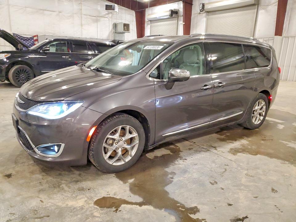 2017 Chrysler Pacifica მანქანა იყიდება აუქციონზე, vin: 2C4RC1GG4HR570205, აუქციონის ნომერი: 54188036
