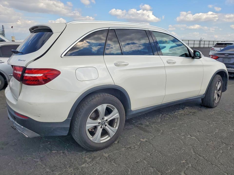 2017 Mercedes-benz Glc მანქანა იყიდება აუქციონზე, vin: WDC0G4KB7HF235807, აუქციონის ნომერი: 52422386