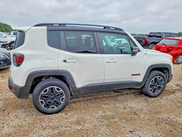 51830526 :رقم المزاد ، ZACCJBCT9GPD46340 vin ، 2016 Jeep Renegade مزاد بيع