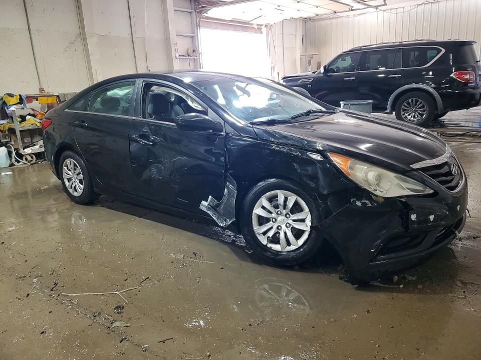 52393316 :رقم المزاد ، 5NPEB4AC8BH210450 vin ، 2011 Hyundai Sonata مزاد بيع