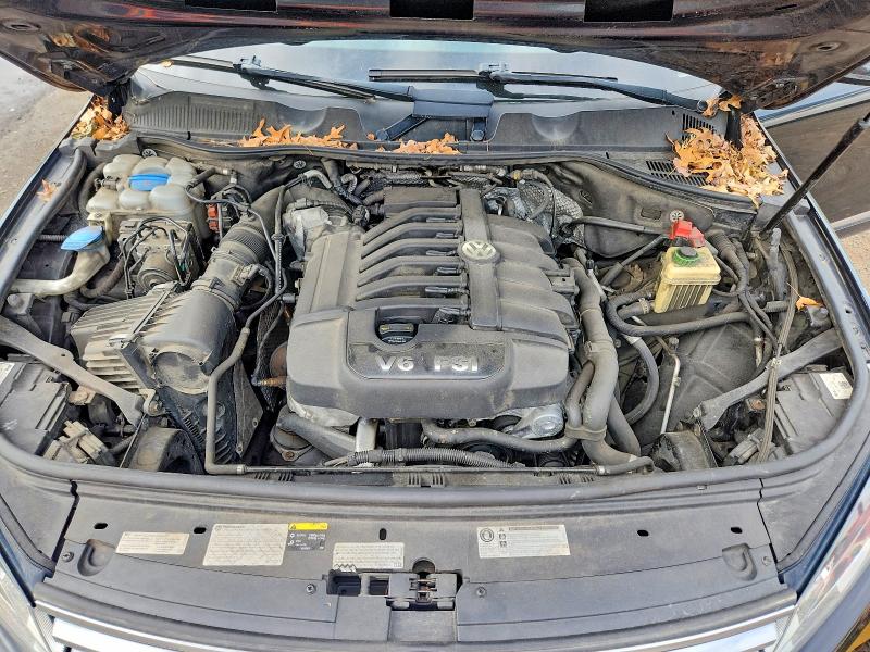 54669356 :رقم المزاد ، WVGRF7BP9HD000586 vin ، 2017 Volkswagen Touareg مزاد بيع