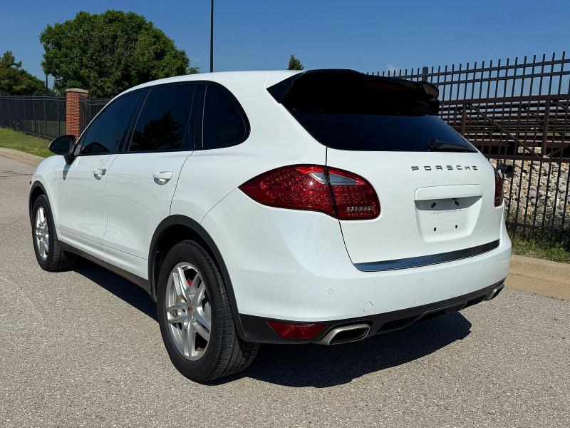 55159076 :رقم المزاد ، WP1AA2A28ELA02404 vin ، 2014 Porsche Cayenne مزاد بيع