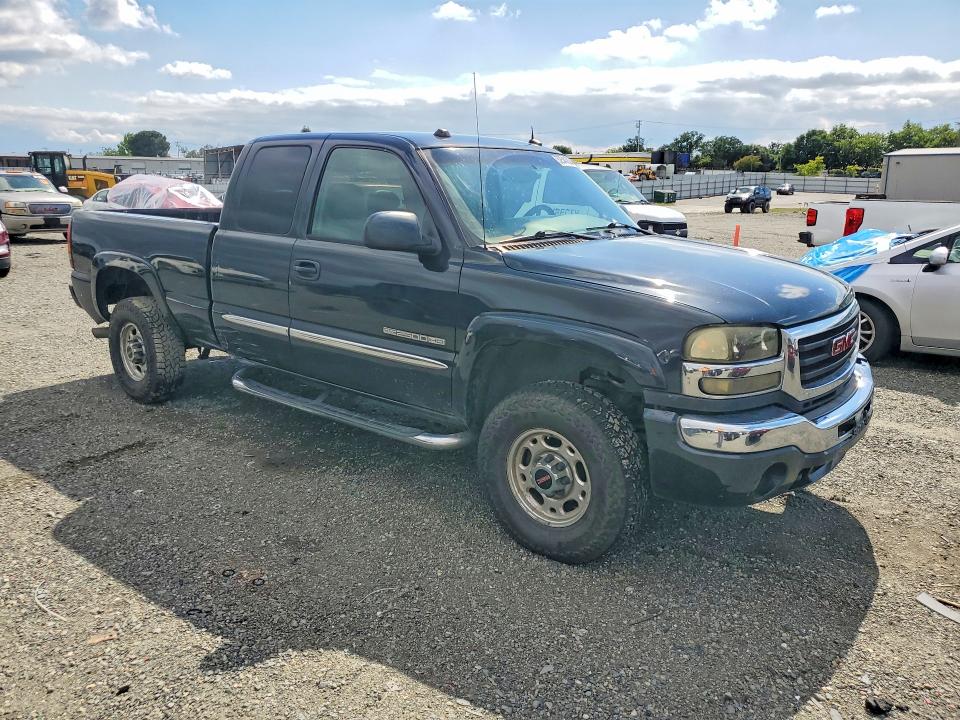 52541626 :رقم المزاد ، 1GTHK29U54E148586 vin ، 2004 Gmc Sierra 2500 مزاد بيع