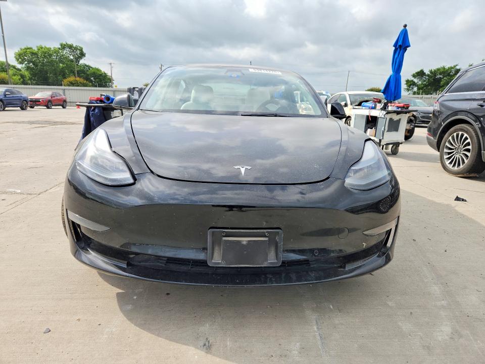 53814226 :رقم المزاد ، 5YJ3E1EB2NF163451 vin ، 2022 Tesla Model 3 مزاد بيع