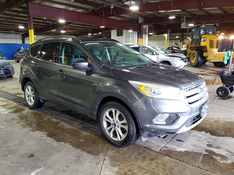 53900006 :رقم المزاد ، 1FMCU9G91HUB62567 vin ، 2017 Ford Escape مزاد بيع