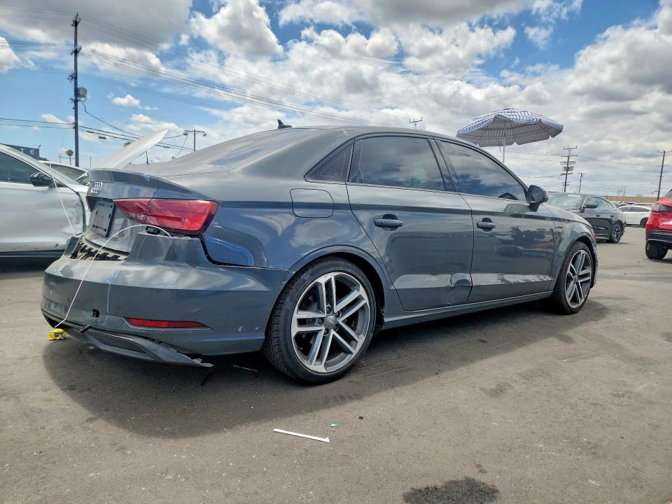 Продаж на аукціоні авто 2019 Audi A3, vin: WAUAUGFF2KA082093, номер лоту: 54544356