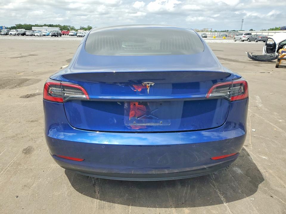 53765006 :رقم المزاد ، 5YJ3E1EA0JF005580 vin ، 2018 Tesla Model 3 مزاد بيع