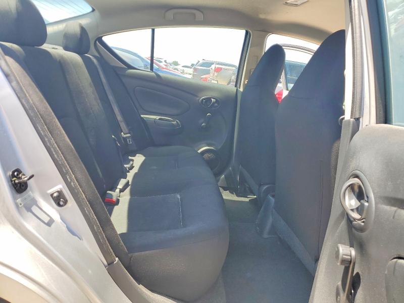 52996556 :رقم المزاد ، 3N1CN7AP8GL915553 vin ، 2016 Nissan Versa مزاد بيع