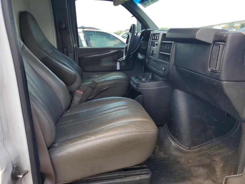 55216706 :رقم المزاد ، 1GB0G2CG1F1276064 vin ، 2015 Chevrolet 3500 مزاد بيع