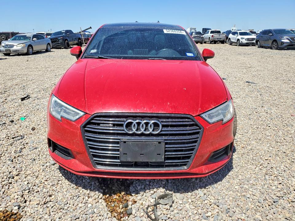 Продаж на аукціоні авто 2018 Audi A3, vin: WAUB8GFF2J1041731, номер лоту: 52360356