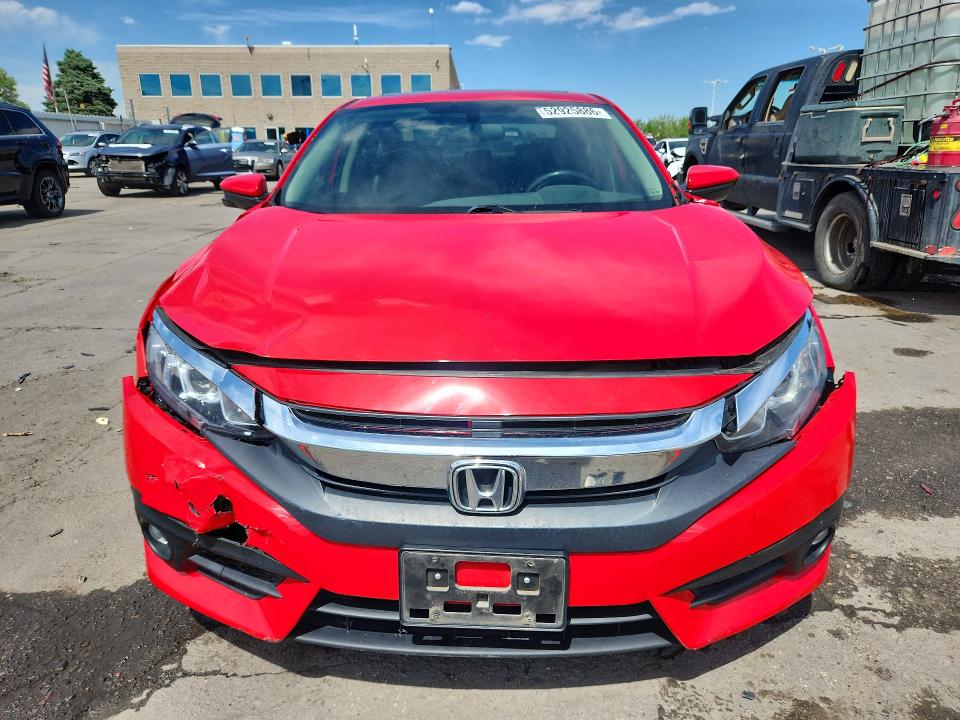 52925886 :رقم المزاد ، 2HGFC1E32JH645869 vin ، 2018 Honda Civic مزاد بيع
