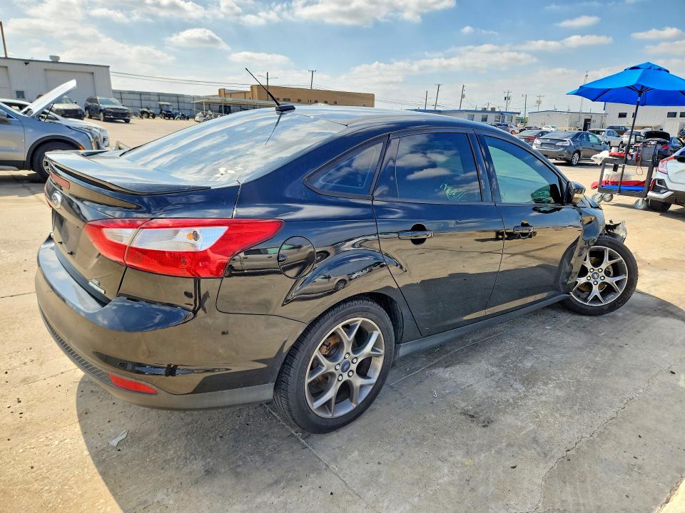 54165326 :رقم المزاد ، 1FADP3F27EL352852 vin ، 2014 Ford Focus مزاد بيع