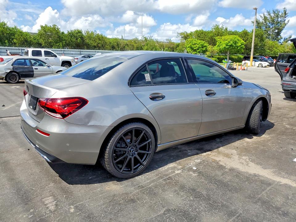 Продажа на аукционе авто 2019 Mercedes-benz A, vin: WDD3G4EB4KW017528, номер лота: 54680906