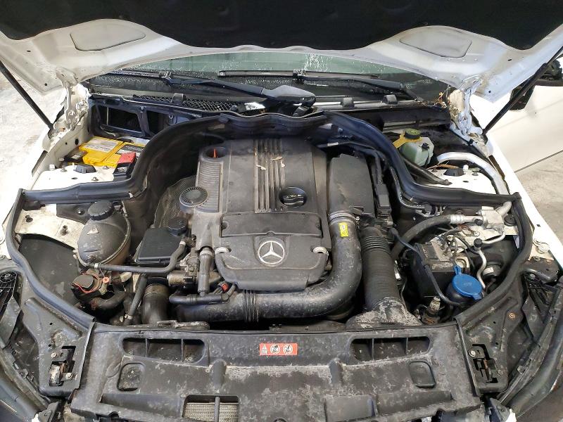 Продажа на аукционе авто 2013 Mercedes-benz C, vin: WDDGF4HB2DA803490, номер лота: 48837746
