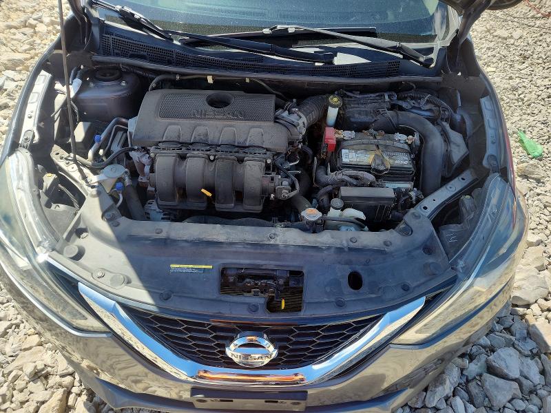 52602836 :رقم المزاد ، 3N1AB7AP5JY290734 vin ، 2018 Nissan Sentra مزاد بيع