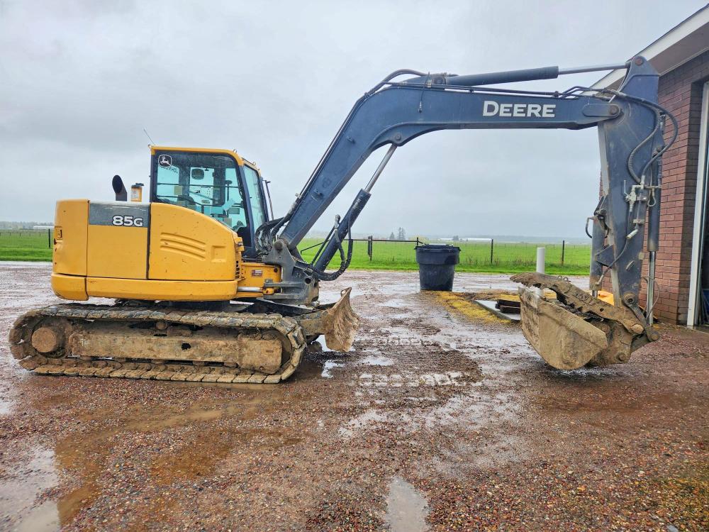 Продажа на аукционе авто 2014 John Deere 85g, vin: 1FF085GXKEJ018517, номер лота: 55270546