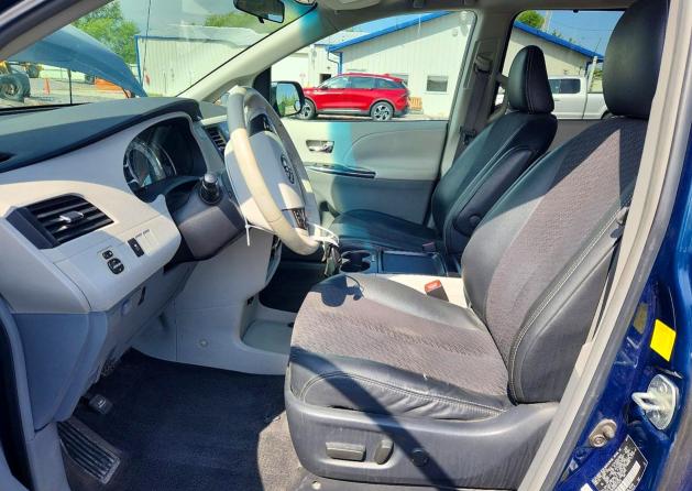 53724466 :رقم المزاد ، 5TDXK3DC9BS115338 vin ، 2011 Toyota Sienna مزاد بيع