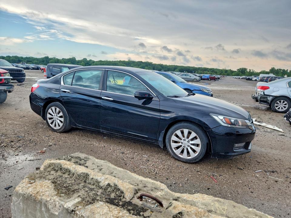 53944006 :رقم المزاد ، 1HGCR2F88FA044151 vin ، 2015 Honda Accord مزاد بيع