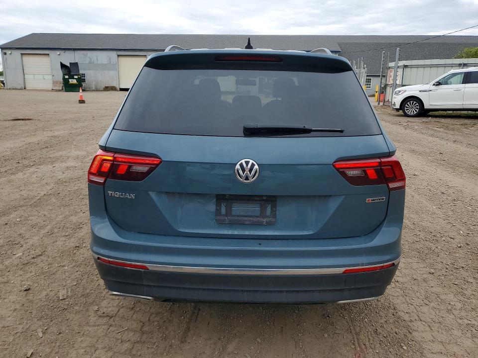 53637946 :رقم المزاد ، 3VV2B7AX1MM153949 vin ، 2021 Volkswagen Tiguan مزاد بيع