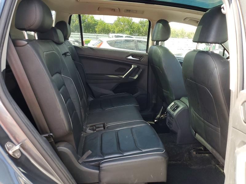 54770616 :رقم المزاد ، 3VV5B7AX8JM103574 vin ، 2018 Volkswagen Tiguan مزاد بيع