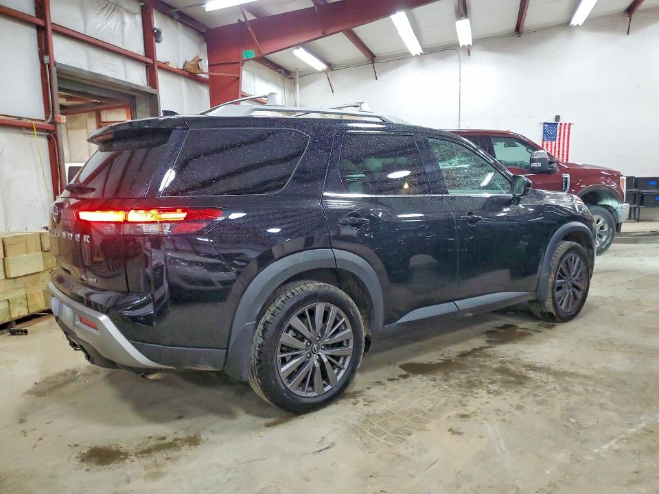 52405346 :رقم المزاد ، 5N1DR3CD2NC257461 vin ، 2022 Nissan Pathfinder مزاد بيع